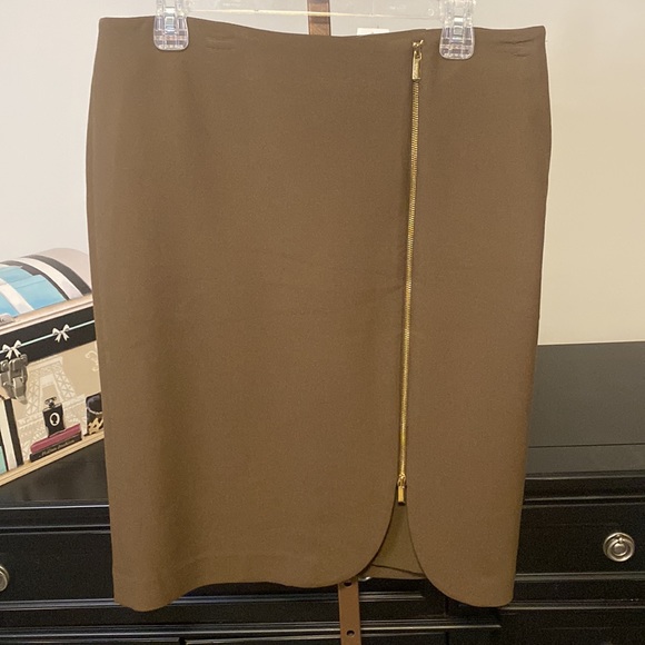 Ann Taylor Olive Skirt - Picture 2 of 13